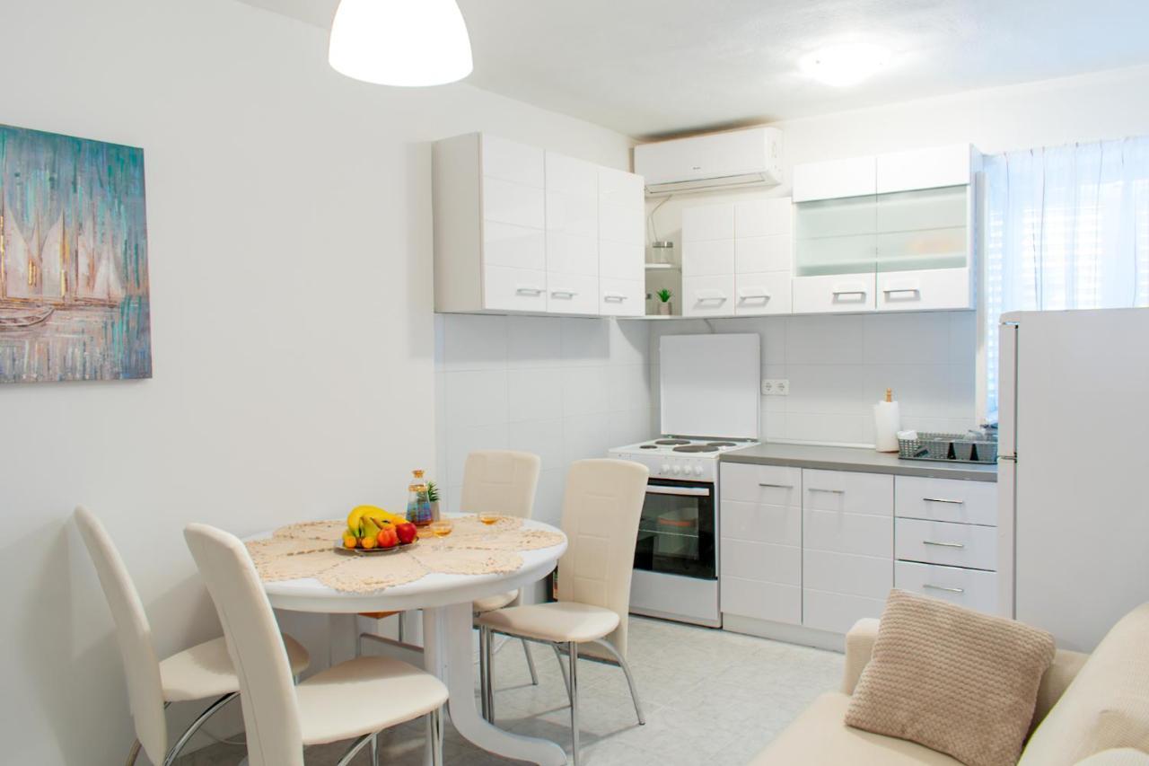 Apartman Karmen Διαμέρισμα Kaštela Εξωτερικό φωτογραφία