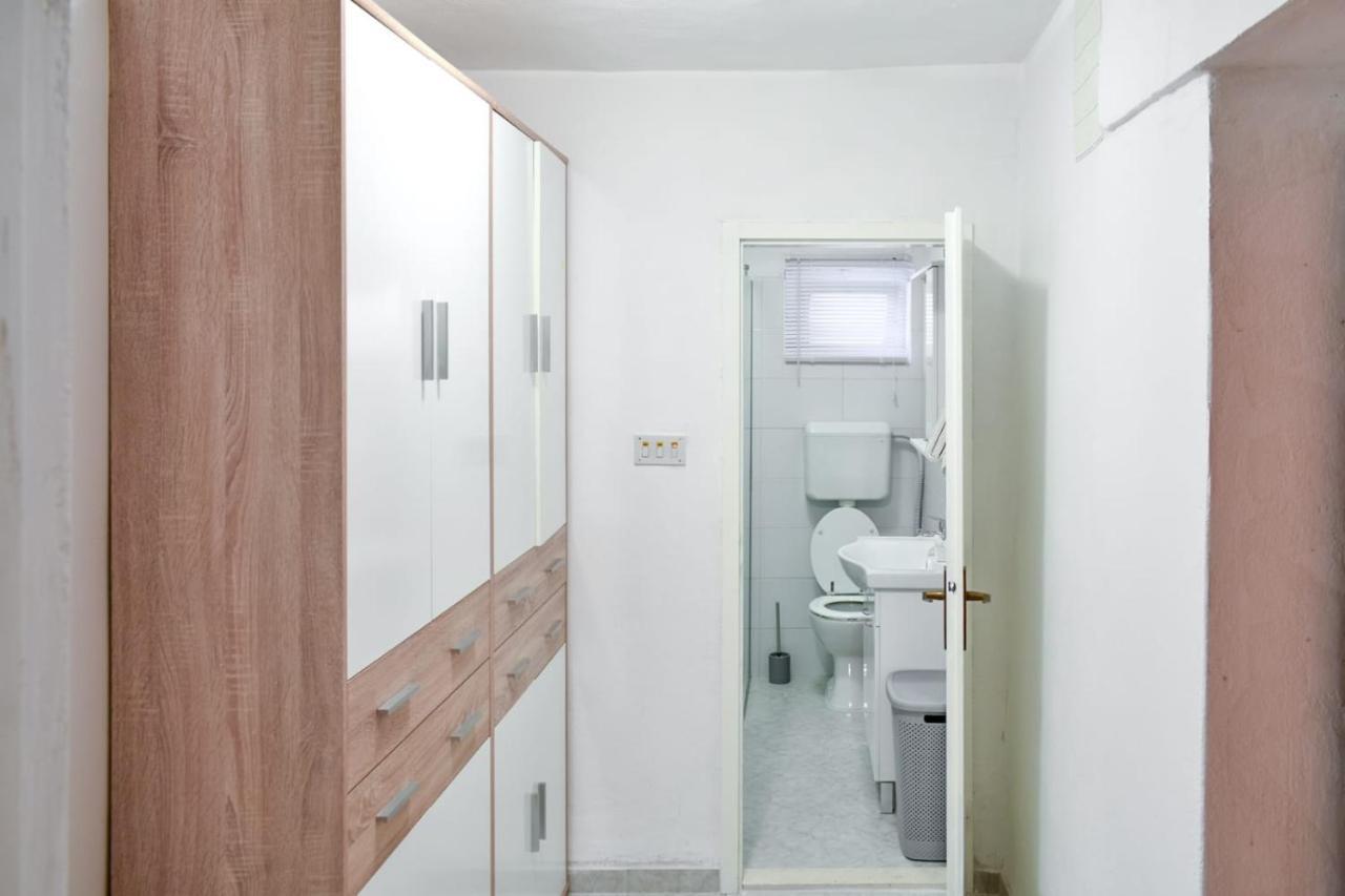 Apartman Karmen Διαμέρισμα Kaštela Εξωτερικό φωτογραφία
